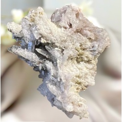 Quartz cristallisé sur albite et muscovite